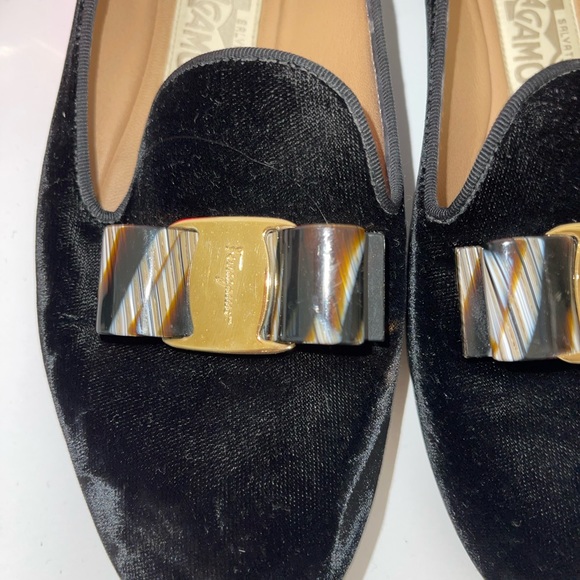 Velour Ferragamo Flat shoes - Picture 3 of 9
